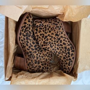 Ugg Kingsbury leopard boot 8.5